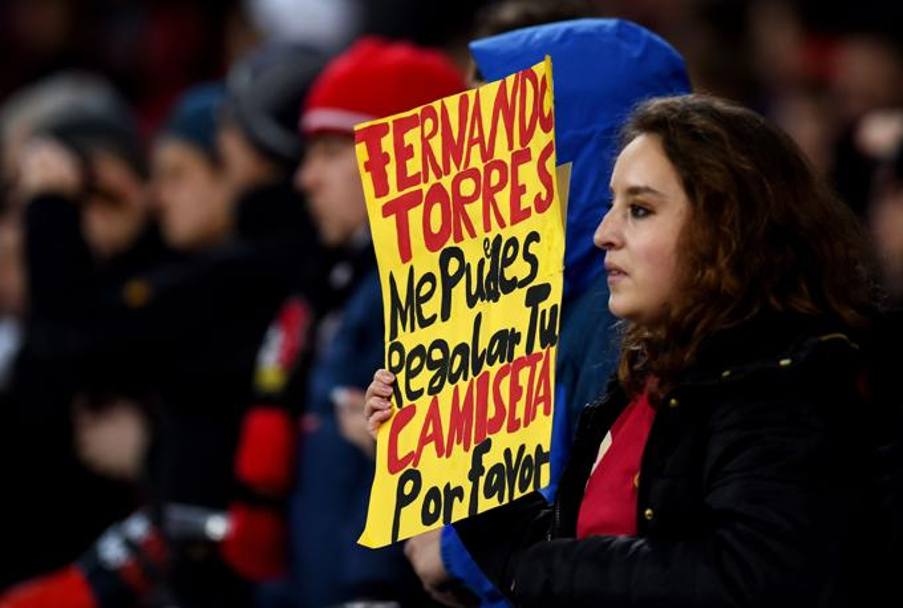 C’ anche chi pi che alla partita pensa al “suo” Fernando... Afp